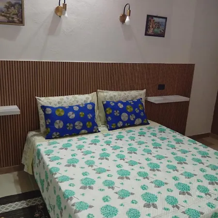 فندق مبيت وإفطار Dell' Abbaddu 3 *